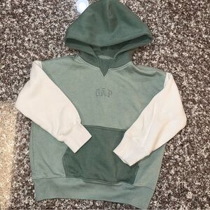GAP Kids Hoodie in Green and Cream 🪲